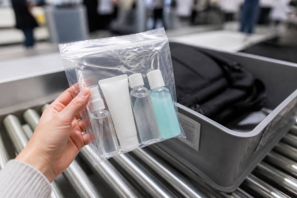 100 ml aéroport : règles pour les bagages cabine et produits autorisés