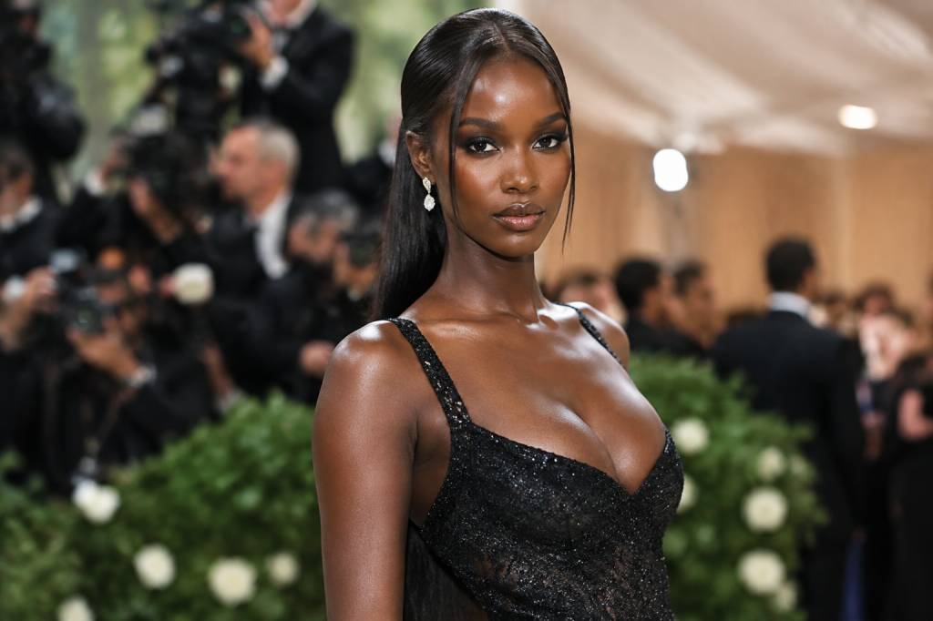 Anok Yai au Met Gala : analyse de son style et de son influence dans la mode